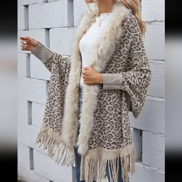 SHEIN Women's Leopard Print Fuzzy Batwing Sleeves Duster Cardigan Size Small 🐈 - Picture 6 of 10